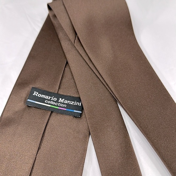 Romario Manzini Collection - Seahorse Print on Brown - Men’s Necktie ⭐️ EUC - Picture 6 of 6